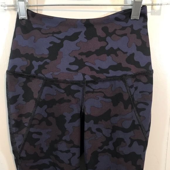 Splits59 Black Multi Camouflage Mesh Panel Mid Rise Yoga Active Ankle Legging XS - Picture 2 of 10